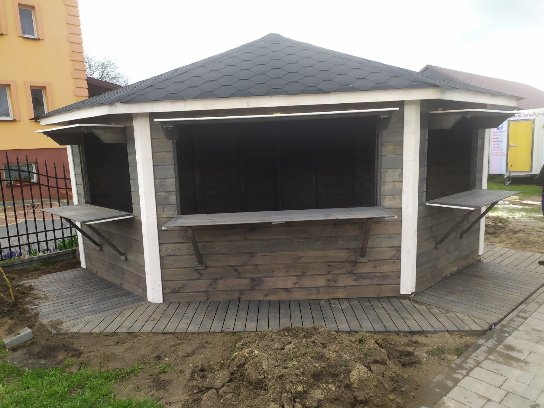 IMG-70281f8d64df9435188404cbb619694b-V (1)