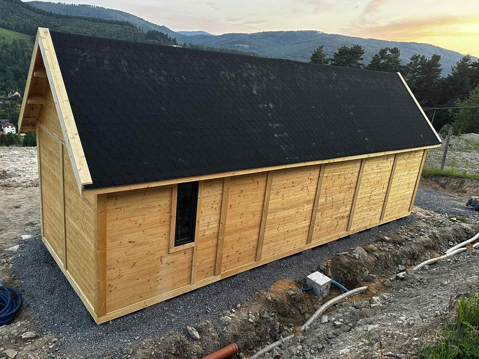 IMG-8d265ed5725470fb970a95eb979e913c-V (1)